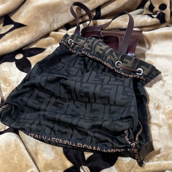 Fendi backpack authentic with light scratches and it’s a. Mall backpack - Picture 4 of 7